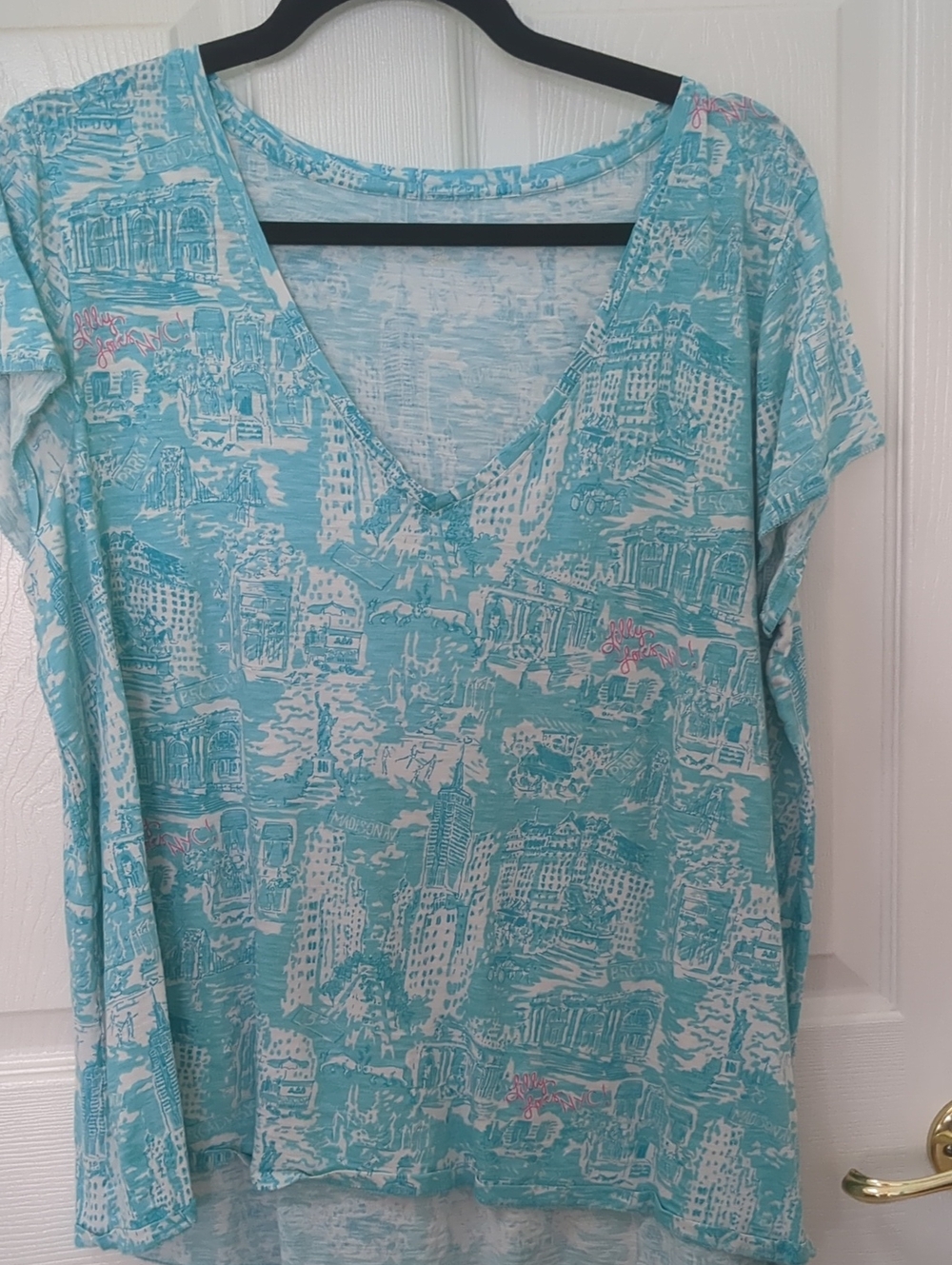 Lilly Pulitzer Light Blue & White Printed V-Neck Short Sleeve Top
